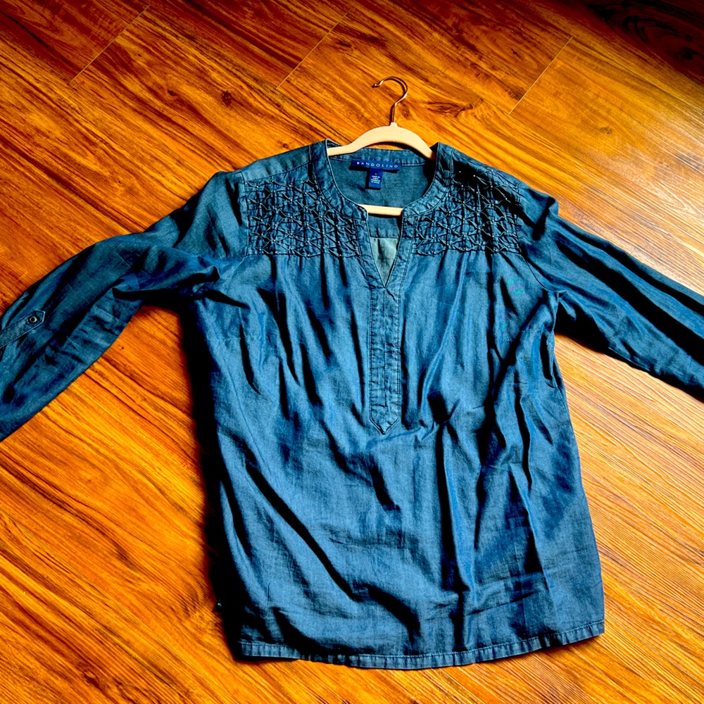 BANDOLINO CHAMBRAY TOP